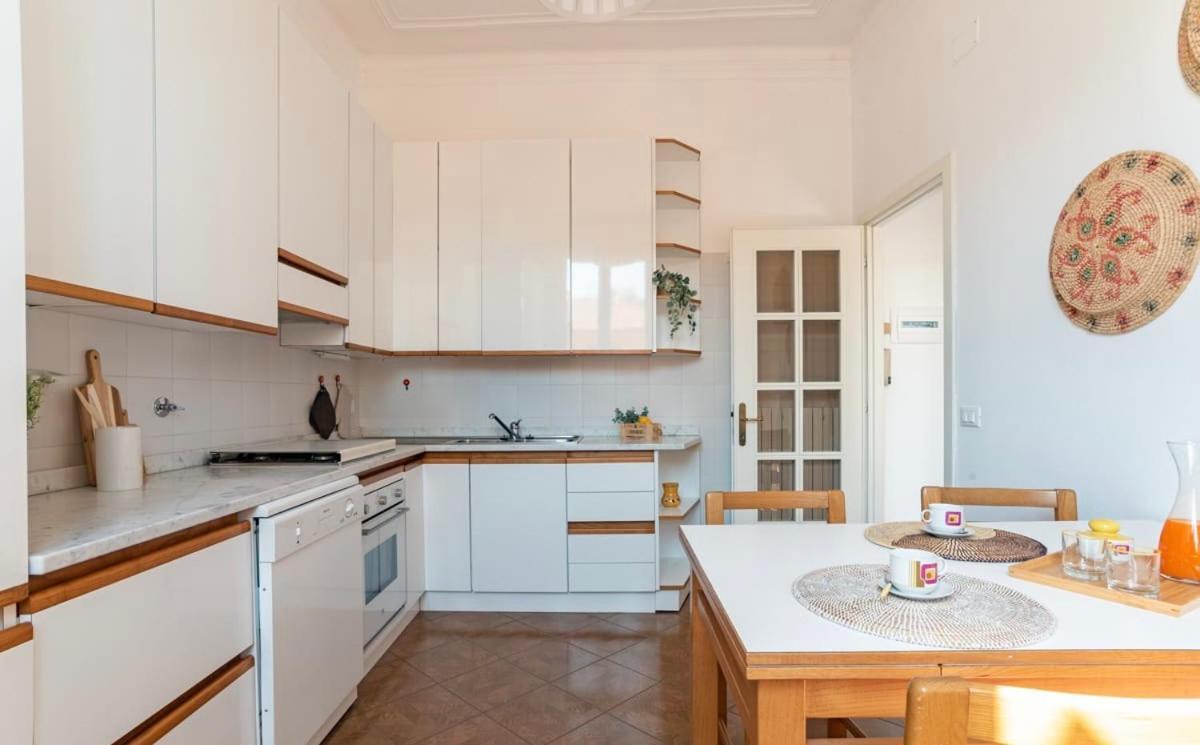 Henry's House - Via Palestro 4 Apartment *
